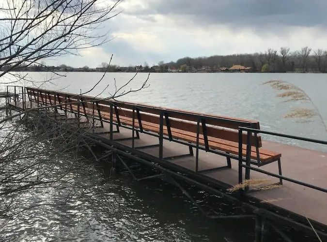 Apartment Dunasor1 *